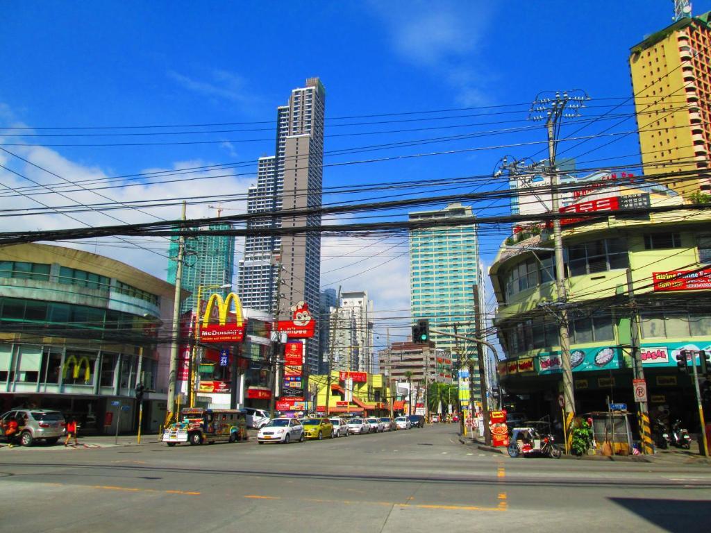 Mnl Boutique Hostel Makati City Exterior photo
