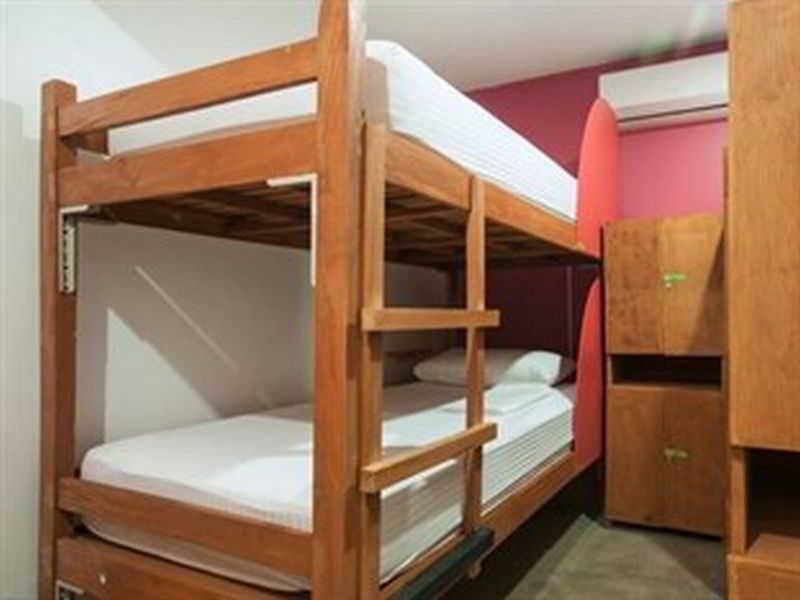 Mnl Boutique Hostel Makati City Exterior photo
